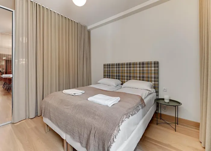 Pure - Location - By Grand * 그단스크