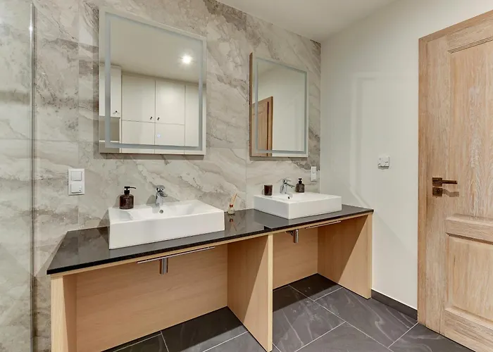 Pure - Location - By Grand Apartamento